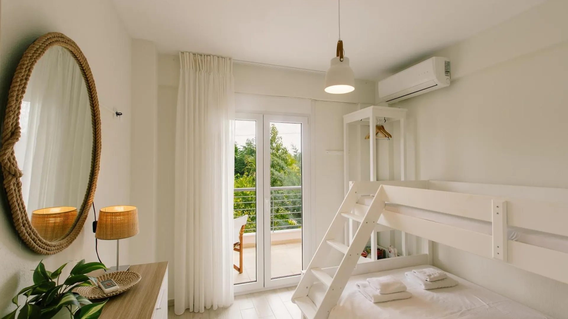 Sani Eclectic Family Villa, Private Garden 펜션 Sani (Chalkidiki)